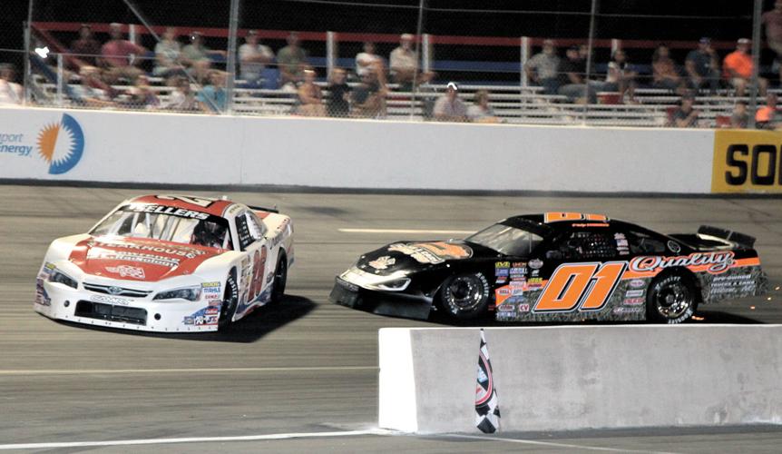 Austin Thaxton survives incidents around him, scores first win of