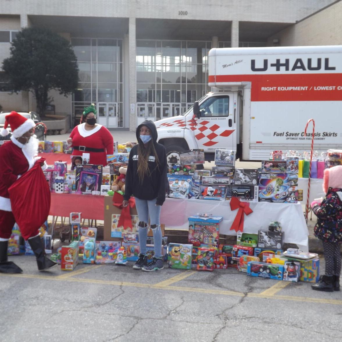 Parade of toys: Halifax County High School event brings holiday cheer to hundreds of area families - Vimarsana News