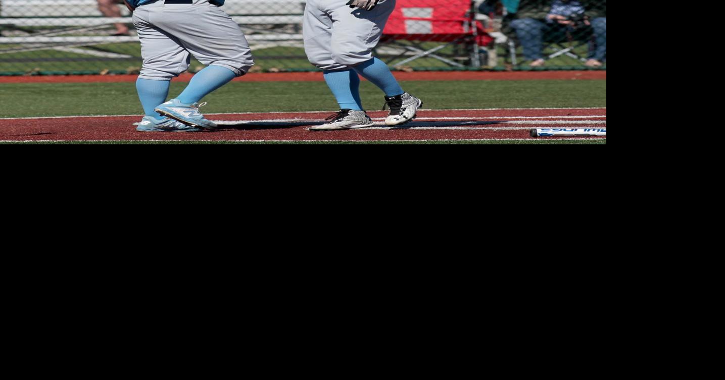 HCHS edges Briar Woods HS 42 to cap a perfect fivegame stint in