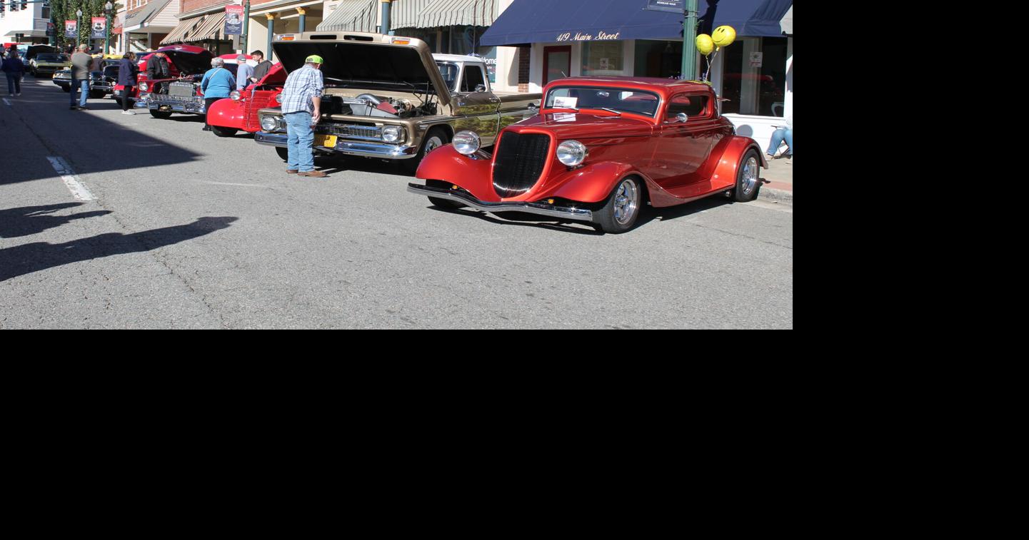 Classic cars draw crowd to downtown South Boston | Local News | yourgv.com