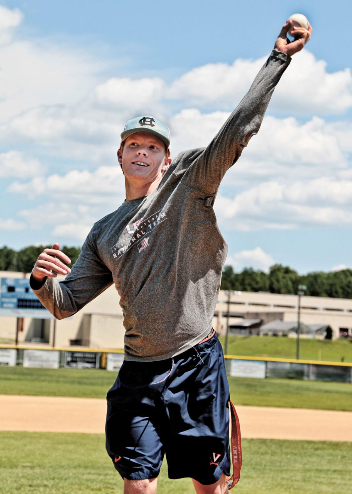 Former Comets star pitcher, Andrew Abbott signs 1.3 million bonus