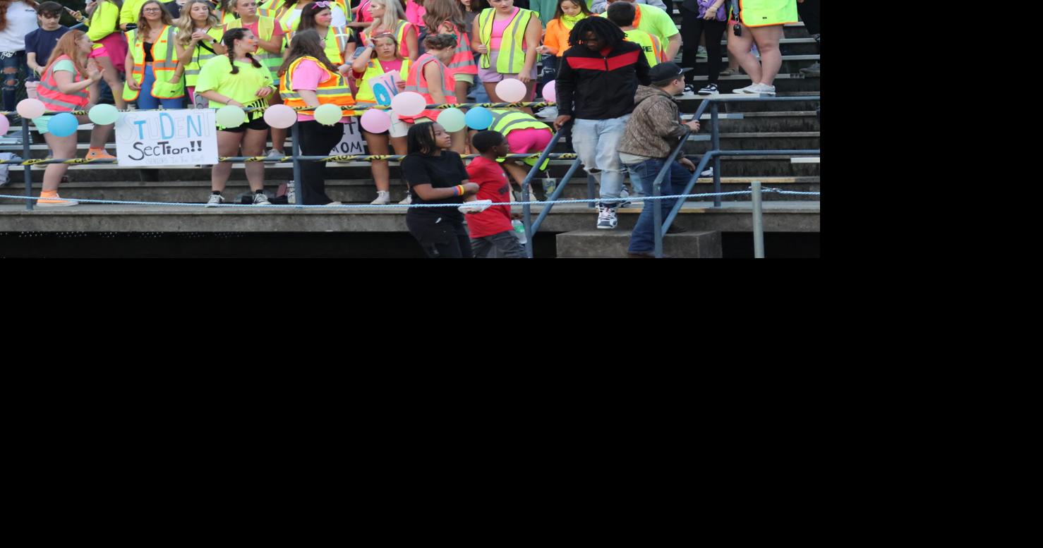 PHOTOS Friday night lights returns Local News