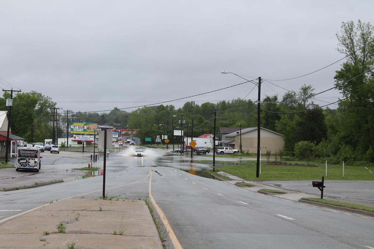 Update Traffic Closed In Riverdale As Floodwaters Rise Local News Yourgv Com