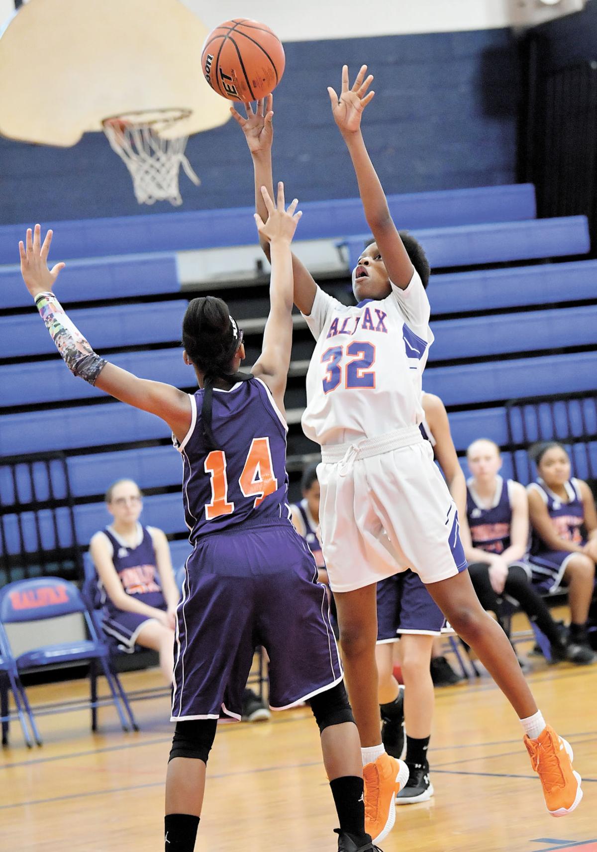 Lions Girls Cagers Remain Perfect With Pair Of Wins Prep Sports Yourgv Com