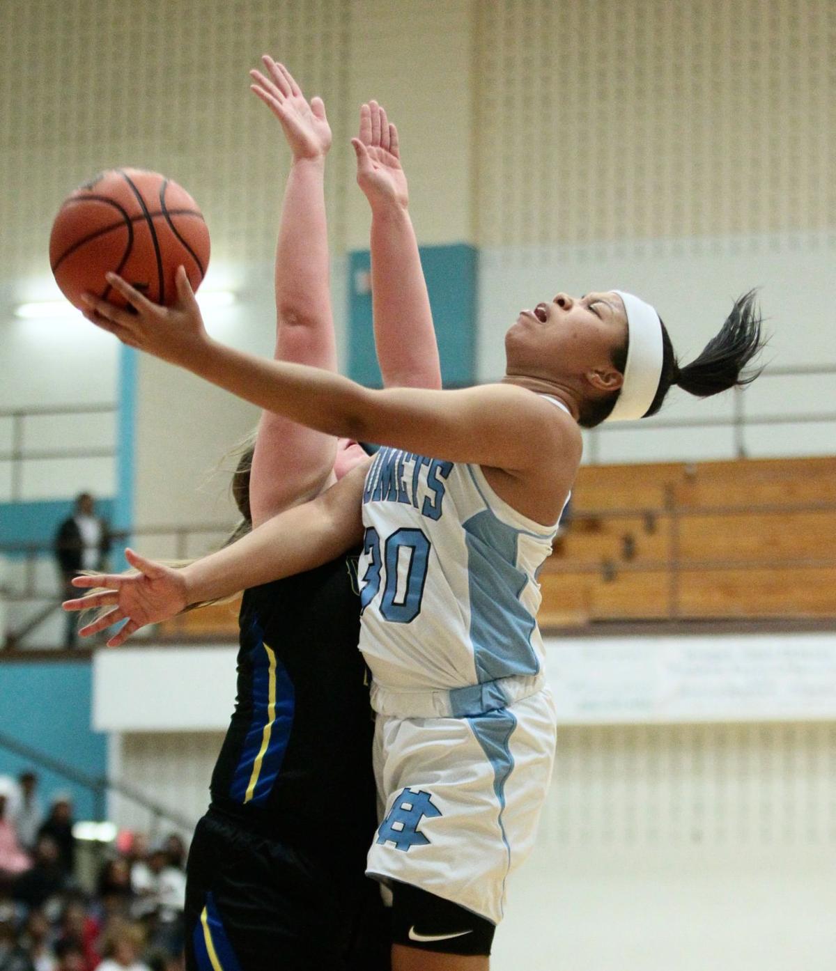 Lady Comets Top Gretna Hs 59 30 Advance To G V Holiday Classic