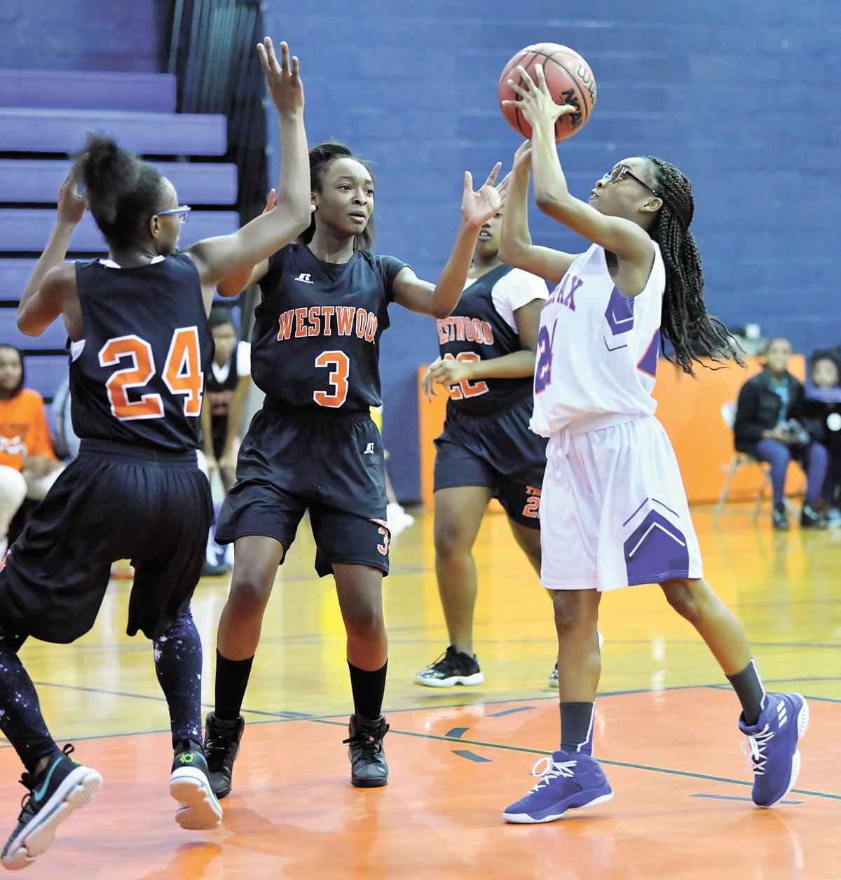 Lady Lions Remain Unbeaten Crush Westwood Middle School 41 6 Prep Sports Yourgv Com