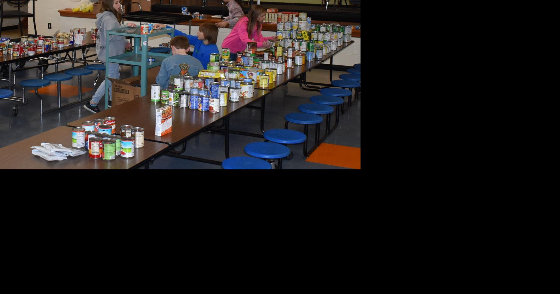 PHOTOS Students organize food drive Education