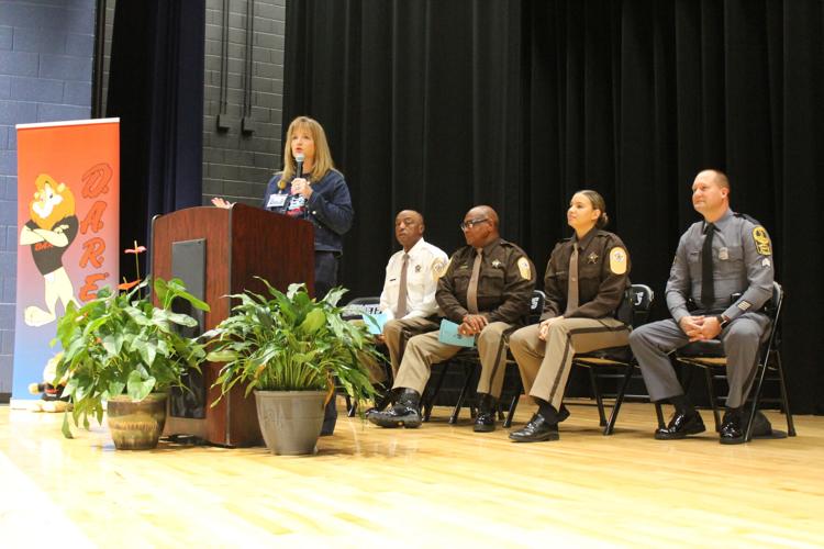 PHOTOS: 2025 D.A.R.E. graduation ceremony program | Education | yourgv.com