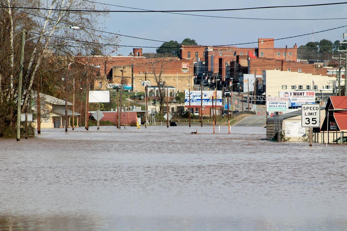 After Closing Riverdale Roads Floodwaters Receding In Halifax County Local News Yourgv Com