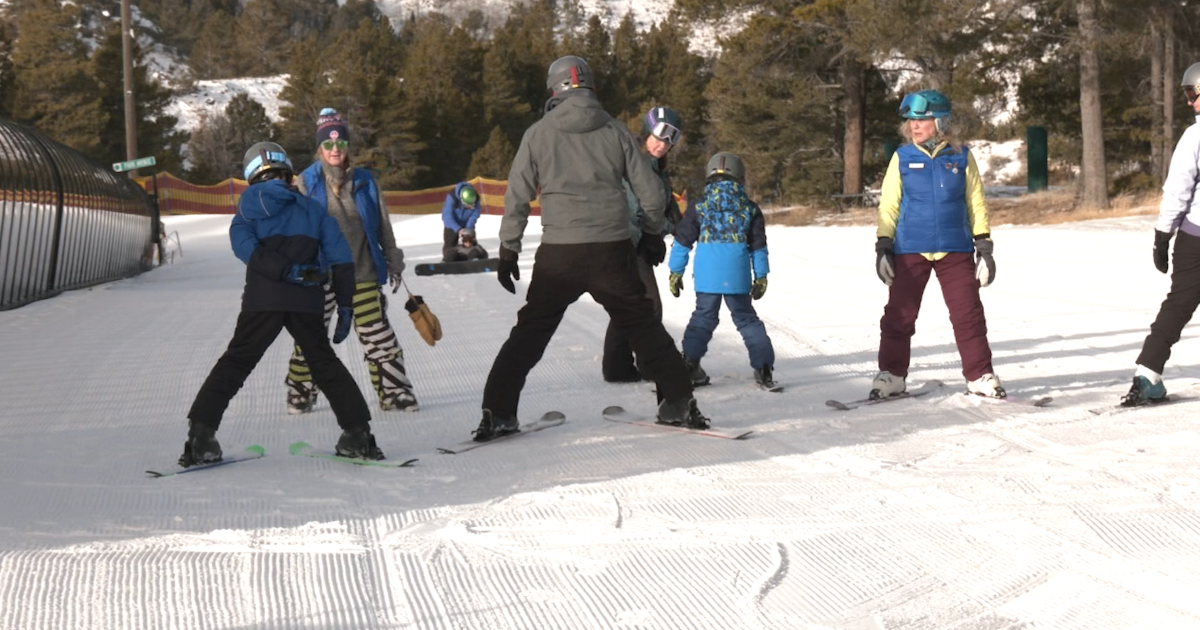 Kicking off the new year with Hogadon's first skiing class of 2026