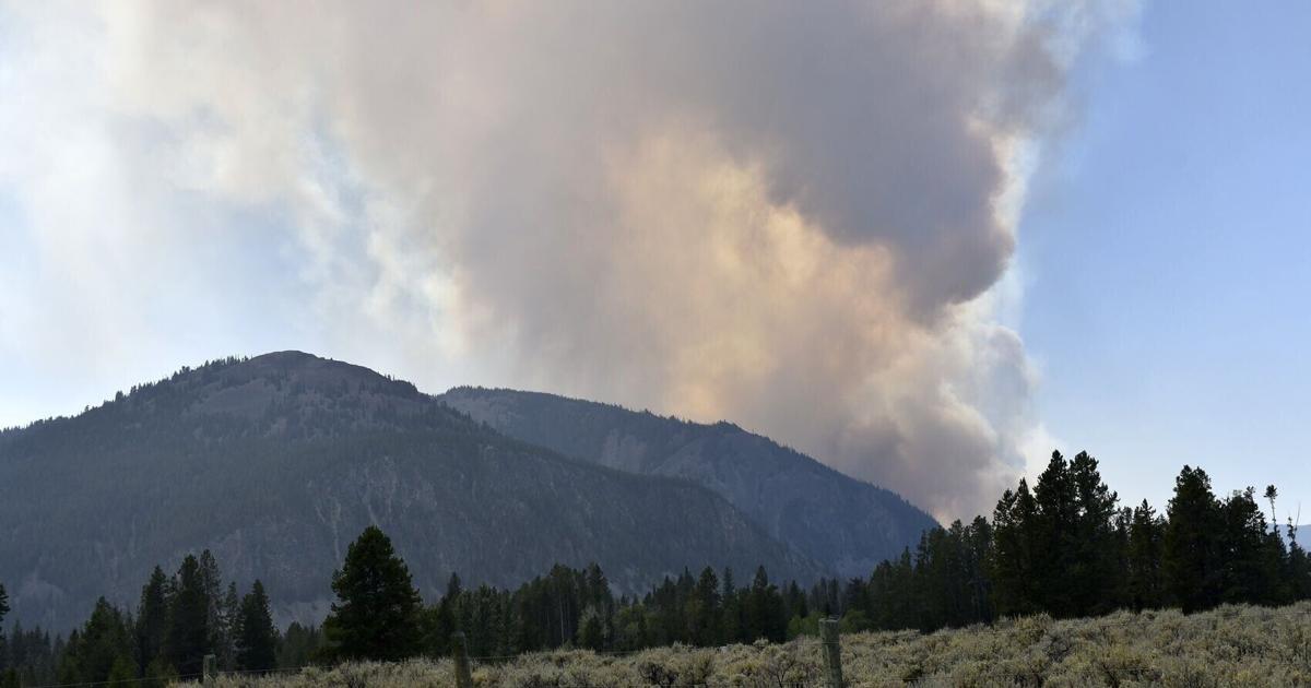 Bobcat Lakes Fire