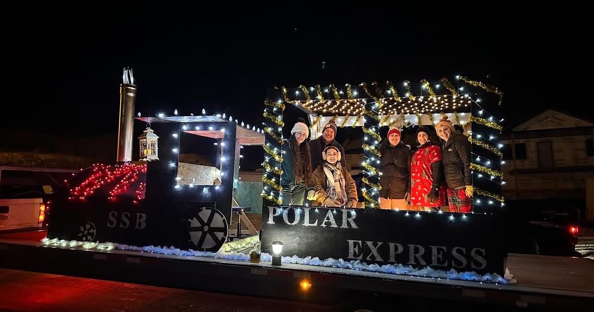 Photo Gallery: Christmas spirit comes to Wyoming