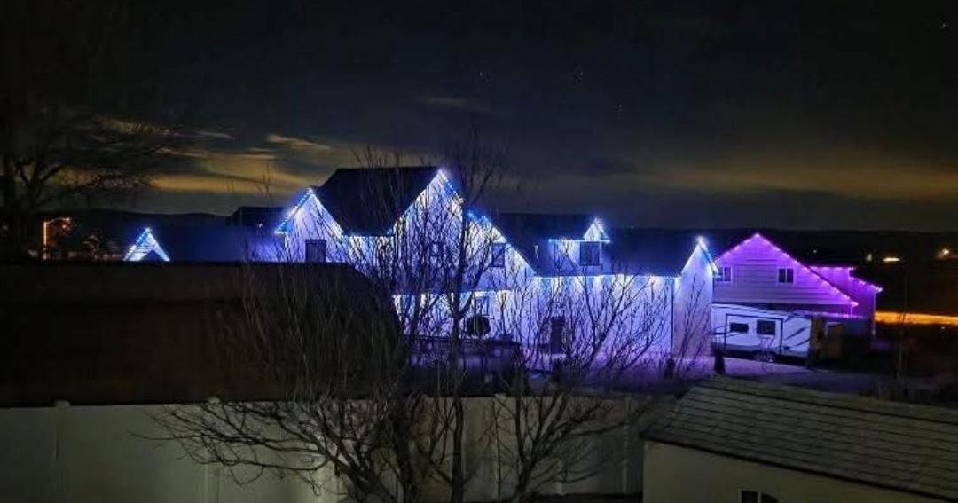 Evanston house goes viral on social media for extremely bright Christmas lights